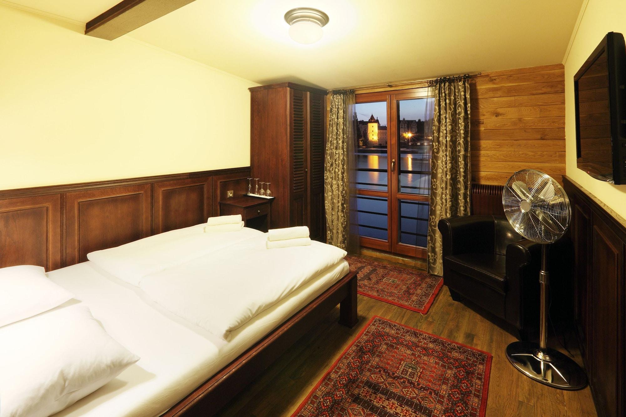 Boat Matylda Bateau-hôtel 4*